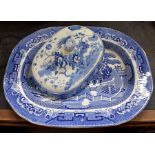 Blue and white meat dish and tureen cover