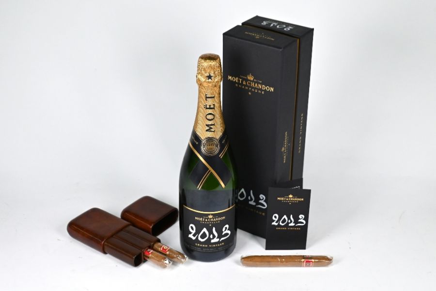 Champagne and cigar-case