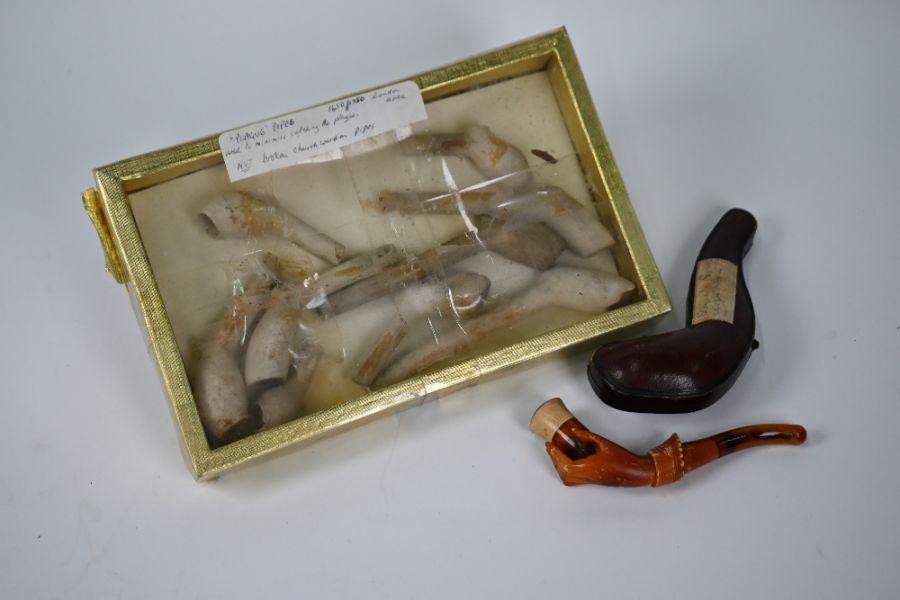 An interesting selection of collectables - Image 4 of 4