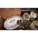 A small quantity of early 20th century Wedgwood tableware and other items