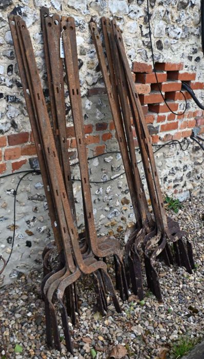 Estate fencing, twenty hand-forged iron fence posts, 150 cm