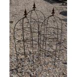 A trio of weathered steel arrow head garden obelisks, 98 cm x 38 cm