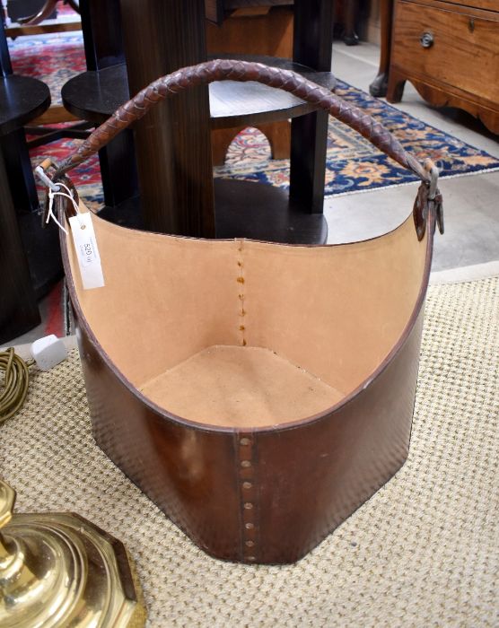 A brown leather storage basket with buckled strap to/with a small wooden linen basket, a brass - Image 2 of 3