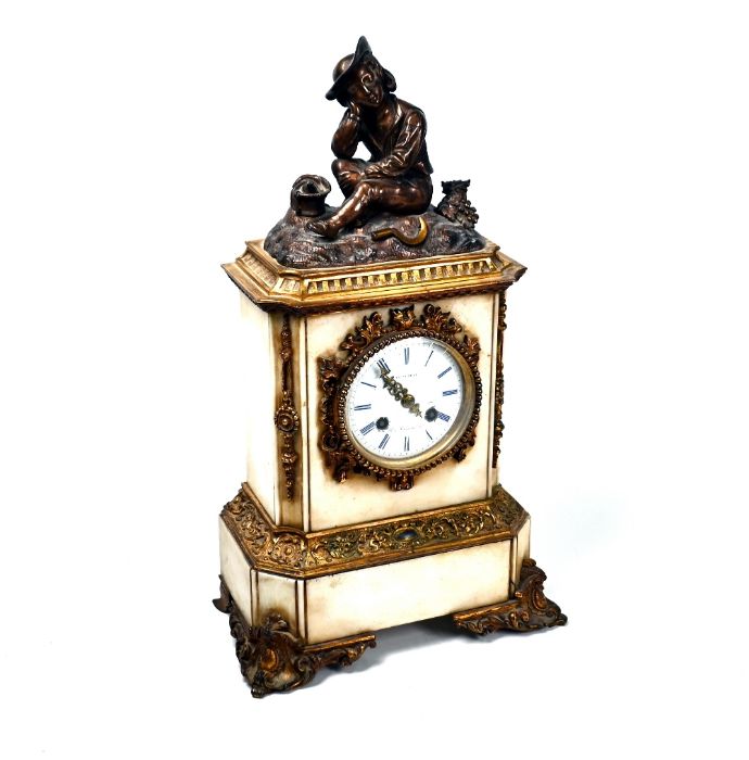 F Viteau, Rou Varriene, a late 19th century French gilt and marble 8-day mantel clock