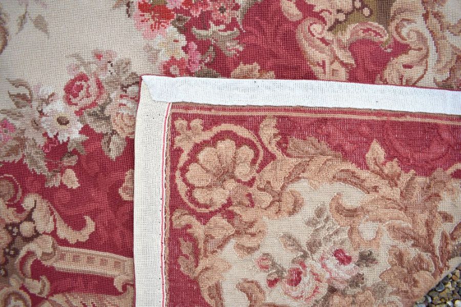 A classic Aubusson rug - Image 3 of 3