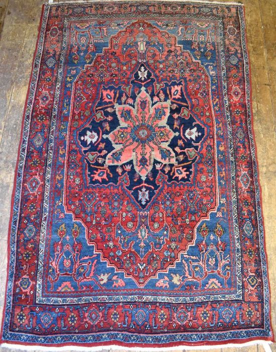 A fine antique Persian hand-made Bidjar carpet - Image 4 of 6