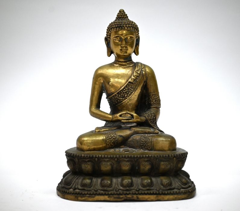 A 19th century Chinese bronze Buddha, Shakyamuni, late Qing, 27 cm high - Image 2 of 3