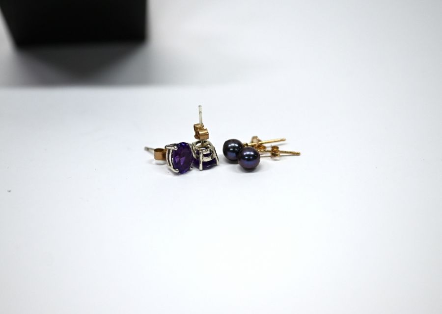 Two pairs of earrings - Image 3 of 3