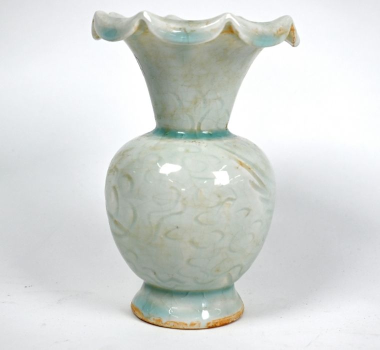 A Chinese qingbai icy-blue glazed vase, 15 cm high, Song style - Image 3 of 6