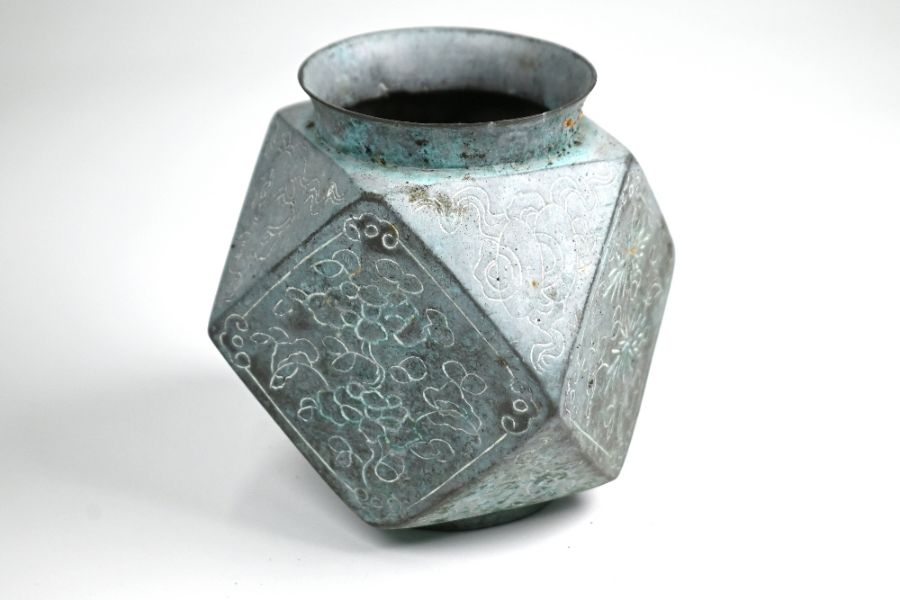 A Chinese polyhedral twelve sided vase and polished bronze dragon vase - Image 2 of 8