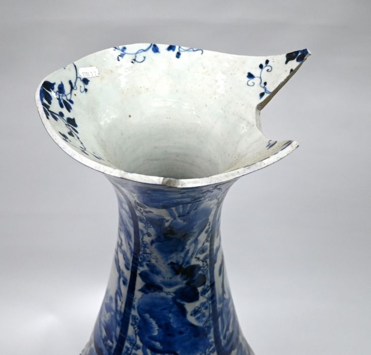 A large 19th century Japanese Arita blue and white floor vase - Image 4 of 4
