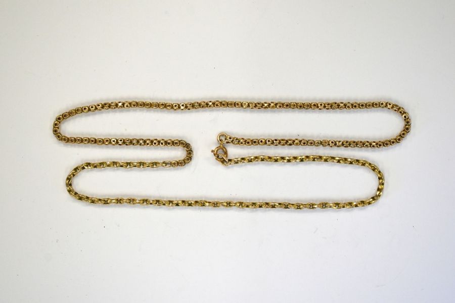 A 9ct yellow gold necklace - Image 2 of 3