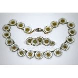 Daisy necklace and earrings