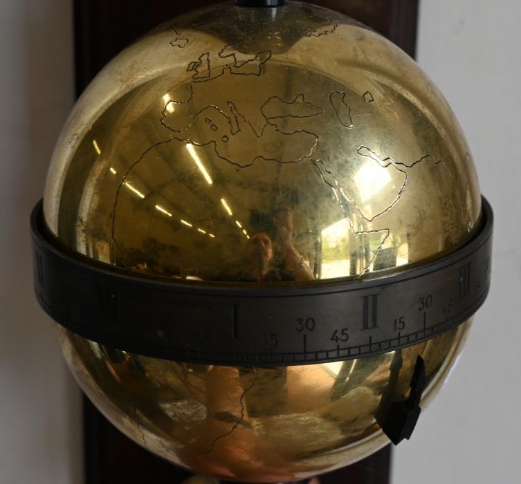 A Thwaites & Reed (no 347) brass falling globe gravity clock - Image 5 of 5