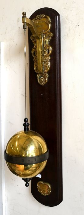 A Thwaites & Reed (no 347) brass falling globe gravity clock - Image 2 of 5