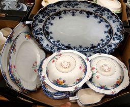 Floral-printed pottery dinner service