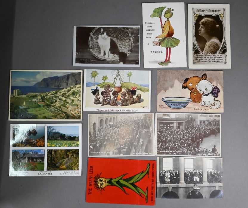 A large quantity of mostly Post War topographical postcards - Image 2 of 4