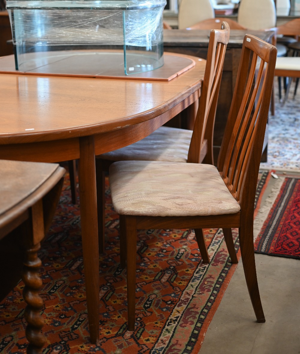 A G-Plan teak extending dining table with fold-out central leaf, 206 x 112 cm wide x 73 cm high, - Image 2 of 5