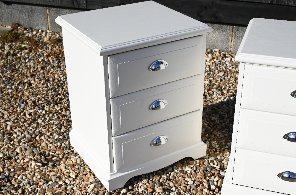 A pair of white painted three drawer bedside chests with chromed cup handles (2) - Image 3 of 3