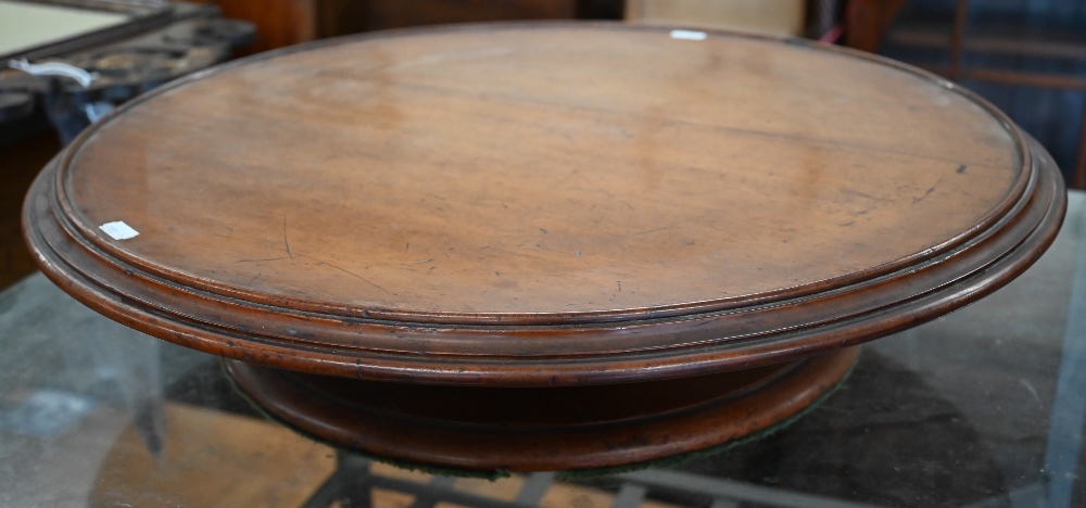 A Victorian mahogany lazy Susan, 58 cm diam