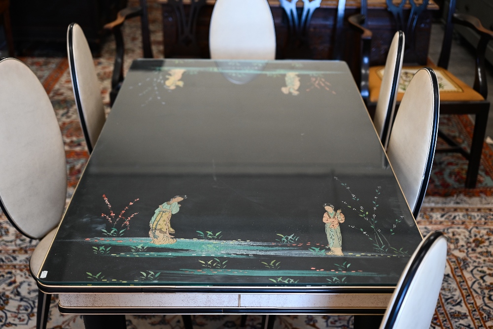 An Italian mid-century (1950s) black and ivory chinoiserie-decorated dining suite by Umberto - Image 3 of 17