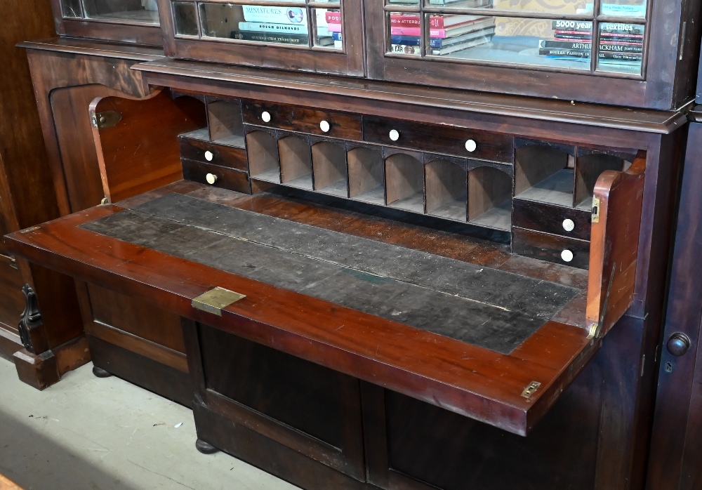 A 19th century mahogany breakfront library secretaire bookcase, prov.: Avington Park, Hampshire, - Image 5 of 5