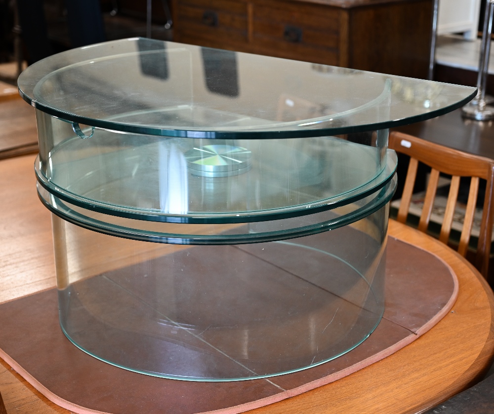 A contemporary glass revolving media unit/TV stand, 82 cm wide x 43 cm high - Image 2 of 4