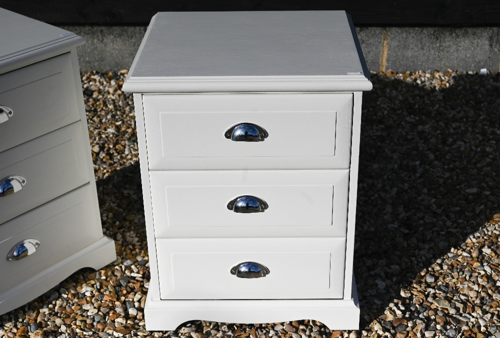 A pair of white painted three drawer bedside chests with chromed cup handles (2) - Image 2 of 3