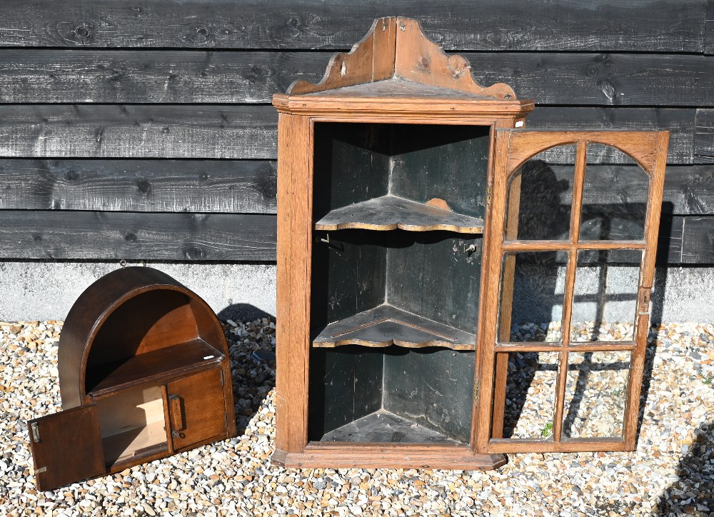 An antique provincial oak corner cupboard with glazed door, 102 cm high (a/f) to/w a small oak - Image 3 of 3