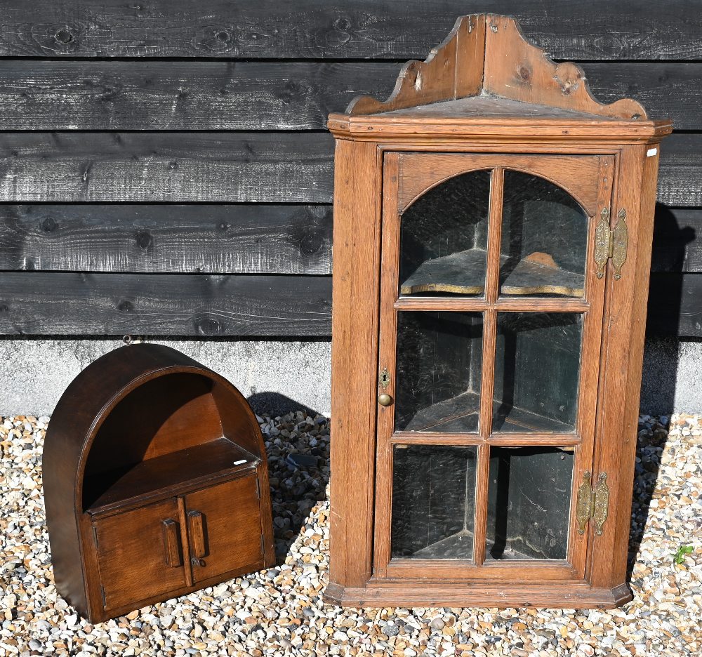 An antique provincial oak corner cupboard with glazed door, 102 cm high (a/f) to/w a small oak - Image 2 of 3