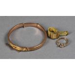 A small quantity of gold items all in as found condition including 9ct bangle, 9ct knot ring. single