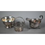 Late Victorian pierced silver bonbon basket, Birmingham 1900, to/w a sugar basin on raised foot-rim,