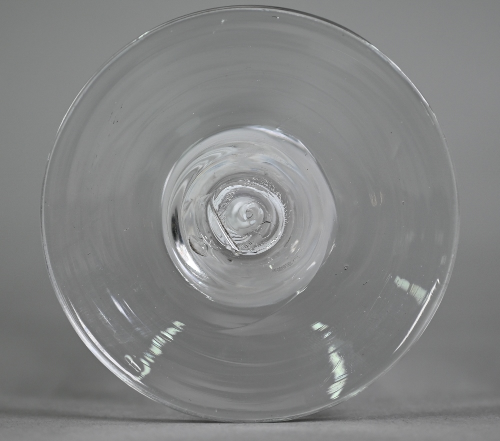 A Georgian drinking glass with trumpet-shaped bowl on double opaque twist stem, 17 cm - Image 4 of 4