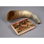 Judacea - Cow's horn carved with the Star of David, 18 cm to/w pocket edition of the Siddur Avodat