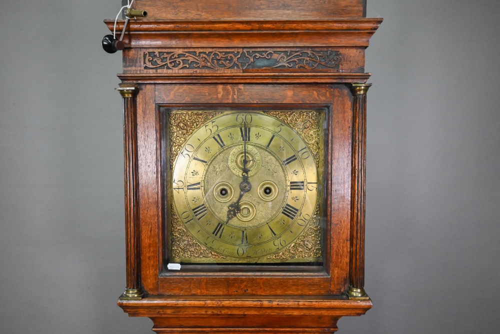 John Stokes, Saffron Walden, an 18th century oak longcase clock, the 8-day movement with 30 cm brass - Image 5 of 7