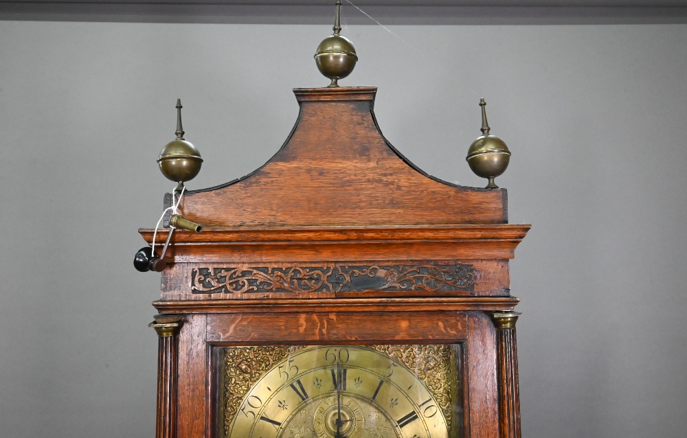 John Stokes, Saffron Walden, an 18th century oak longcase clock, the 8-day movement with 30 cm brass - Image 4 of 7