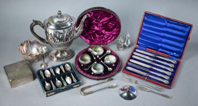Engine-turned silver cigarette box, Birmingham 1926, to/w cased set of silver-handled tea knives,