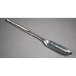 George II silver marrow scoop (maker's mark rubbed), London 1750, 1.3oz, 21cm