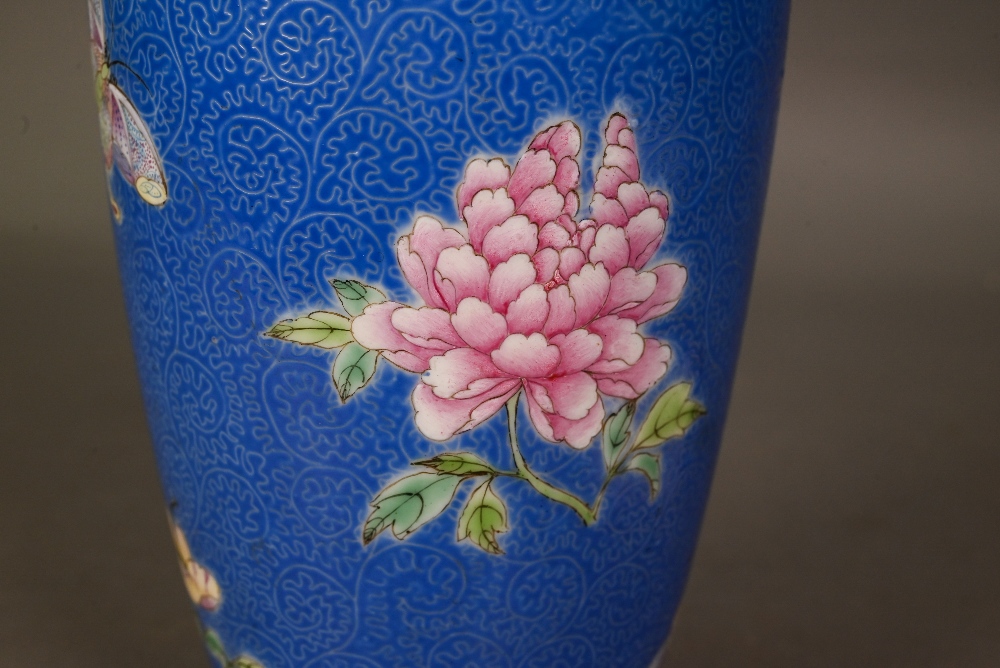 An early 20th century Chinese sgraffito blue ground vase, Republic period (1912-1949) the high - Image 9 of 11