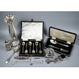 Cased set of six Modernist  silver gilt coffee spoons of simple design, Birmingham 1952,  to/w a