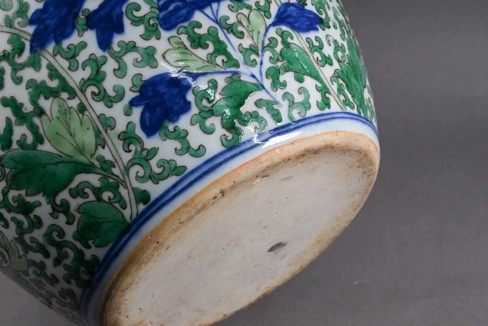 A large Chinese wucai vase, late Qing, painted in underglaze blue, copper red and polychrome enamels - Image 12 of 14