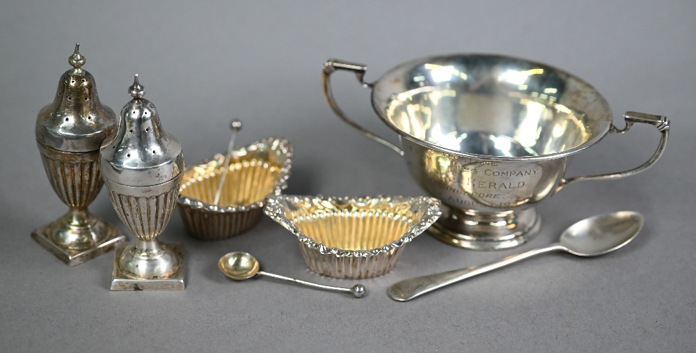 Cased silver two-handled Christening bowl and spoon, Birmingham 1930, to/w a late Victorian cased - Image 2 of 4