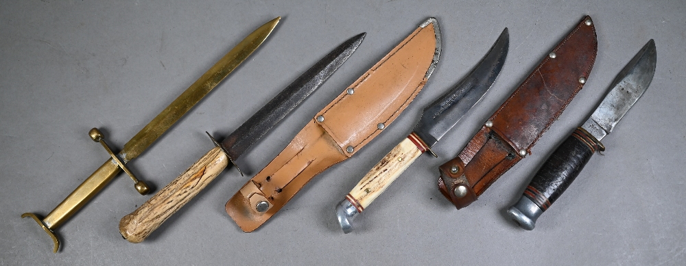 Various hunting knives including 'Original Buffalo Skinner' by B & D, with two piece antler - Image 3 of 4