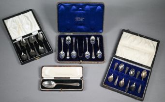 Cased set of six silver teaspoons with tongs, to/w two cased sets of six coffee spoons and a