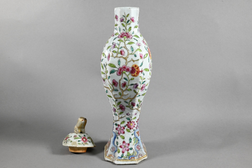 A pair of 18th century Chinese famille rose garniture vases and covers with gilded animal finials, - Image 14 of 19