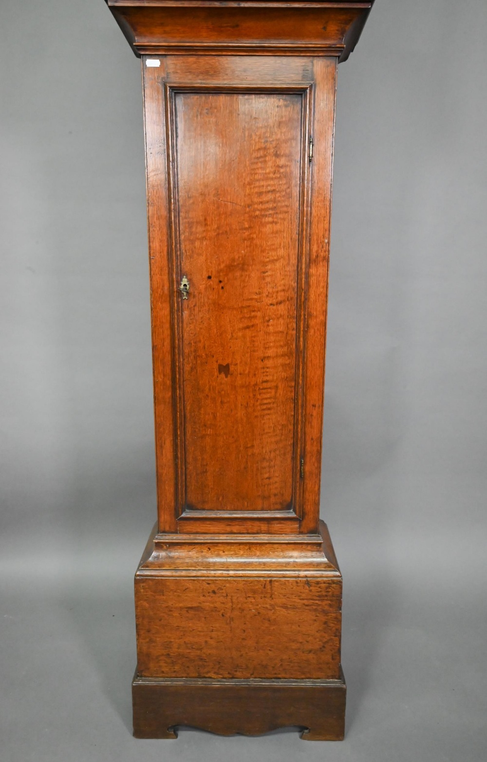 John Stokes, Saffron Walden, an 18th century oak longcase clock, the 8-day movement with 30 cm brass - Image 2 of 7