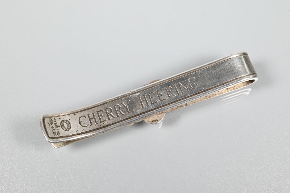 Georg Jensen - 'Cherry Heering' - a white metal tie clip featuring a pair of cherries, marked for - Image 2 of 4