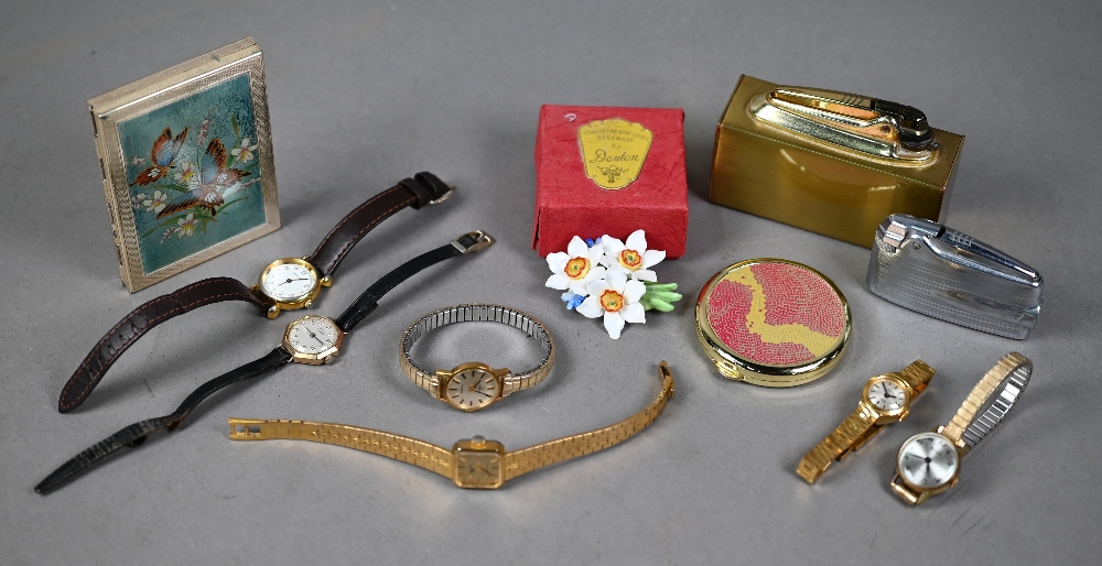 Lady's 9ct gold Vertex Reve wristwatch with 17-jewel movement, London 1967, four gilt metal