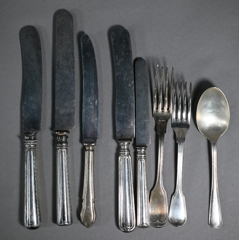 French Christofle plate set of fiddle and thread table forks and dessert forks for twelve, to/w - Image 3 of 3