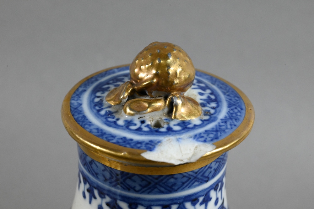 An 18th century Chinese export blue and white sparrow-beak jug and cover with moulded pomegranate - Image 10 of 17